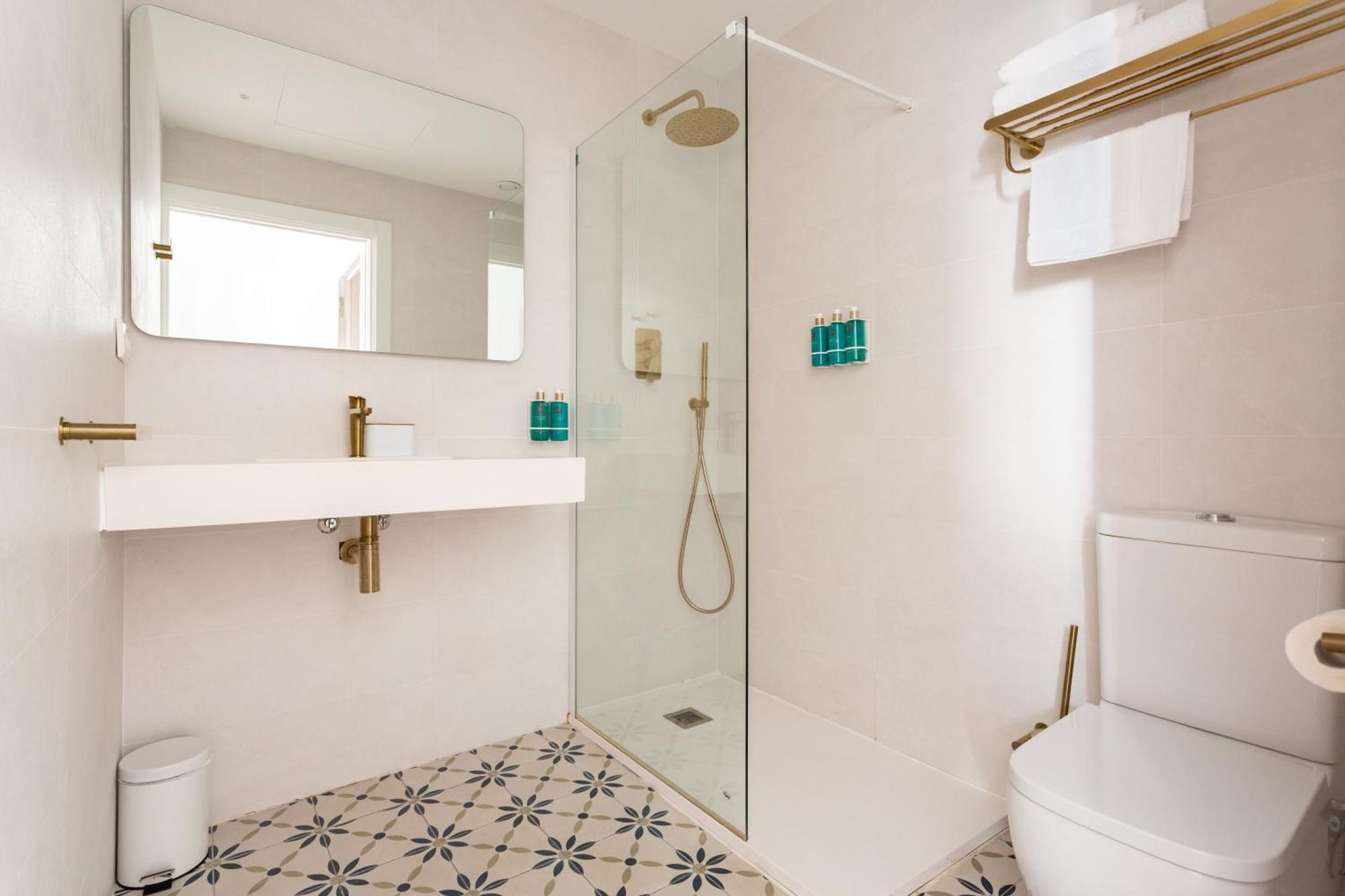 Double or Twin Room Balcony